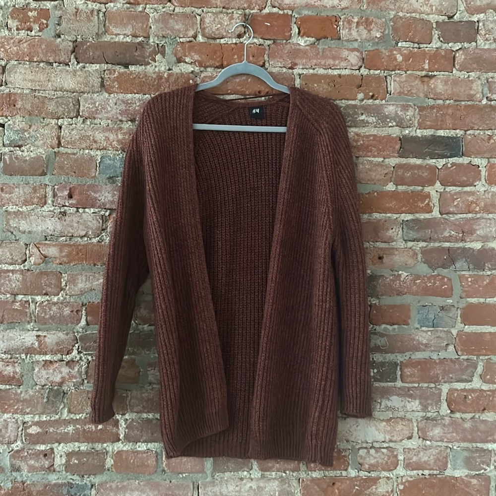 NWOT H&M sweater burgundy size M
